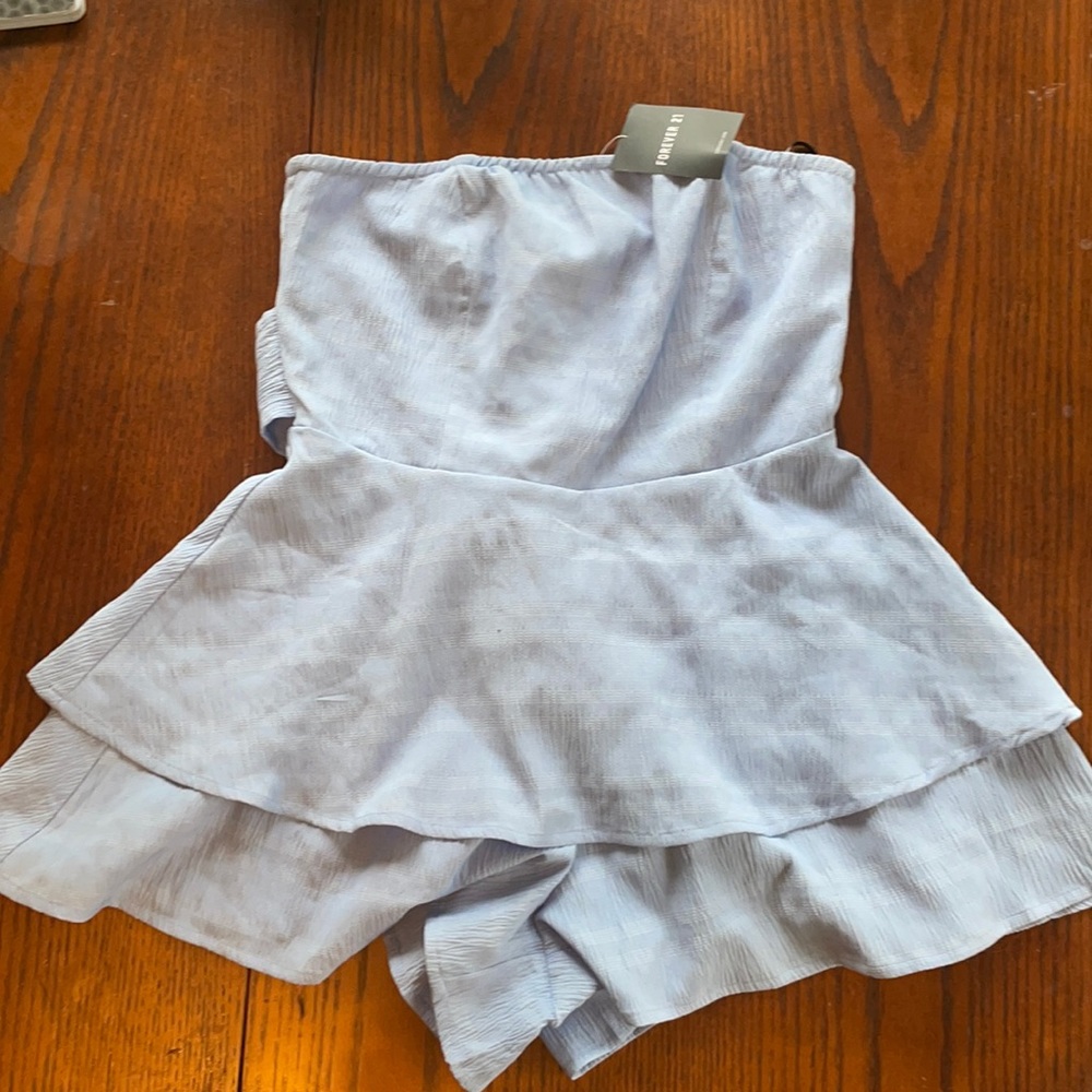 Forever 21 women’s medium Jumpsuit/shorts NWT